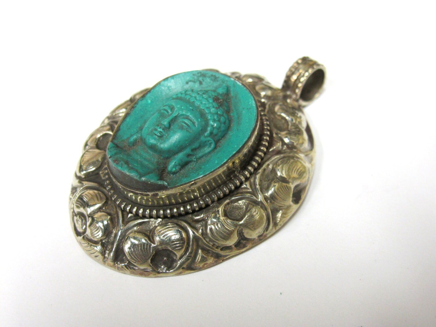 Tibetan silver Green Buddha pendant with floral design carving - PM272AC