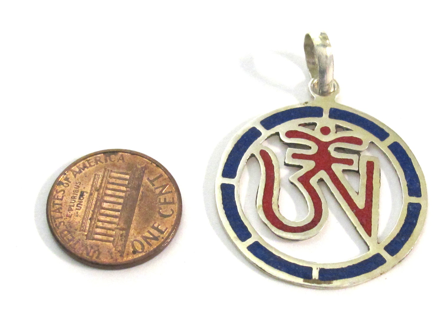 1 pendant - Tibetan Om Round shape with lapis coral inlay - PM540B