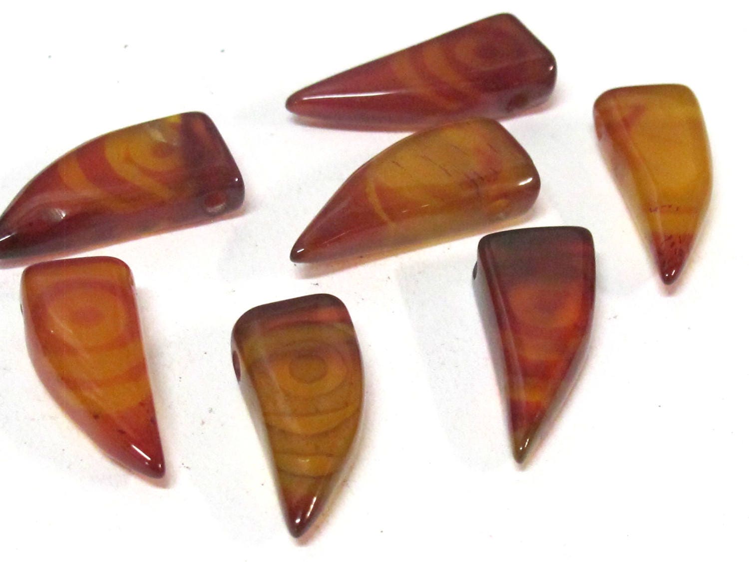 1 bead - Tibetan etched agate dzi gemstone horn shape bead - GM428