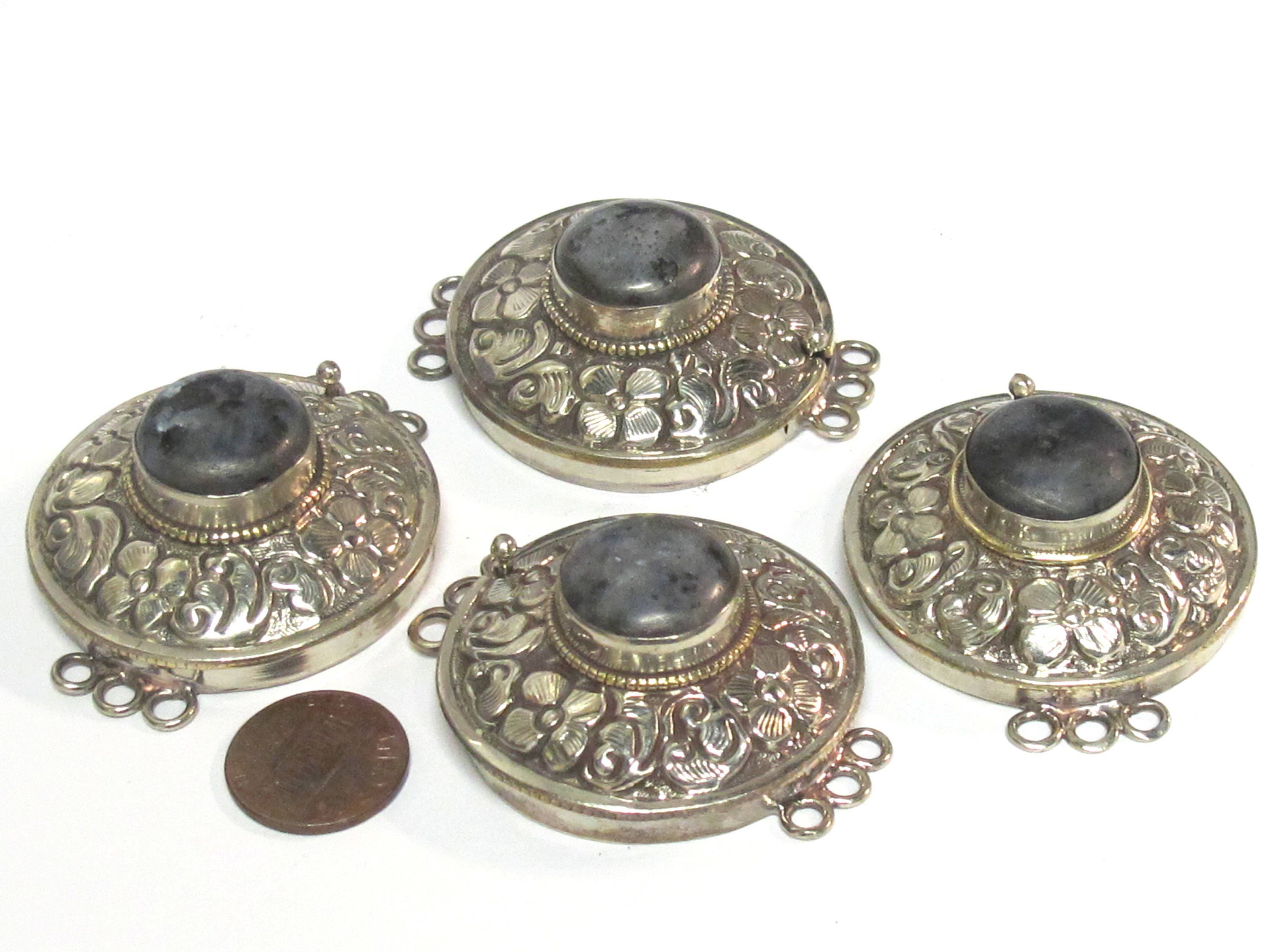 1 clasp - Large round shape ethnic Tibetan silver finish labradorite gemstone inlaid statement clasp pendant from Nepal - LN041B