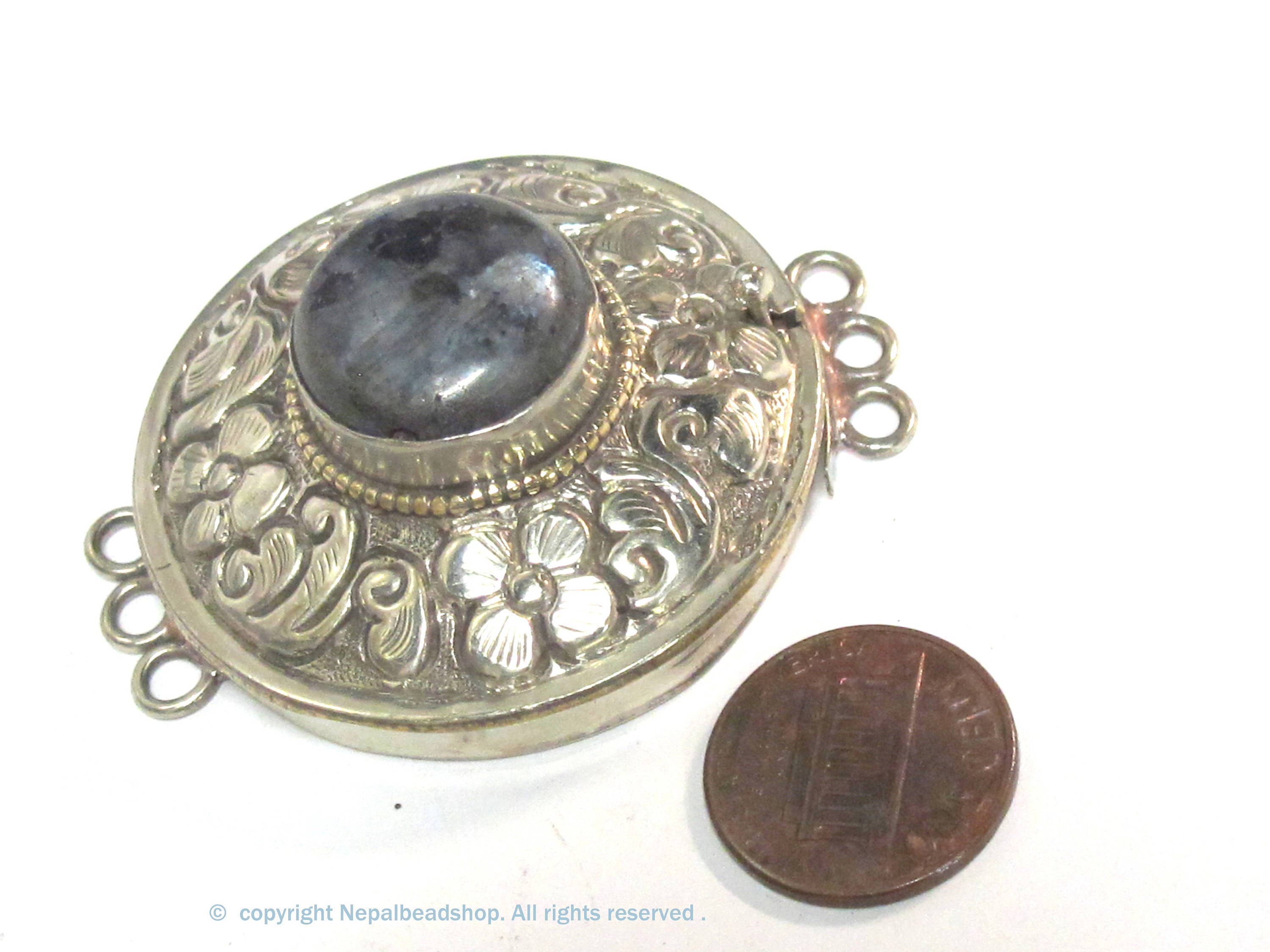 1 clasp - Large round shape ethnic Tibetan silver finish labradorite gemstone inlaid statement clasp pendant from Nepal - LN041B