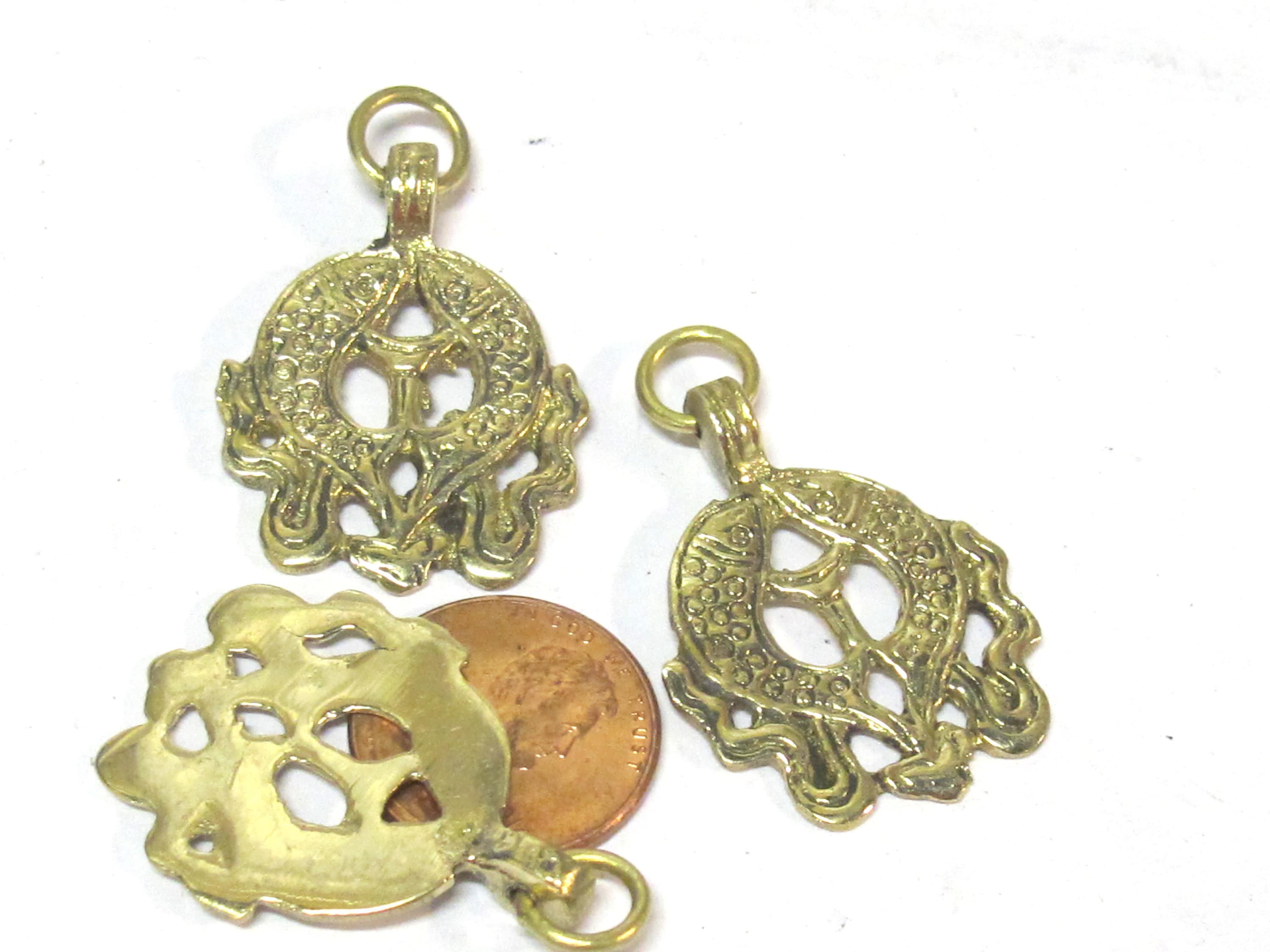 1 Pendant - Ethnic Tibetan Two golden fish auspicious Buddhist symbol charm Brass pendant Nepal - CP021C