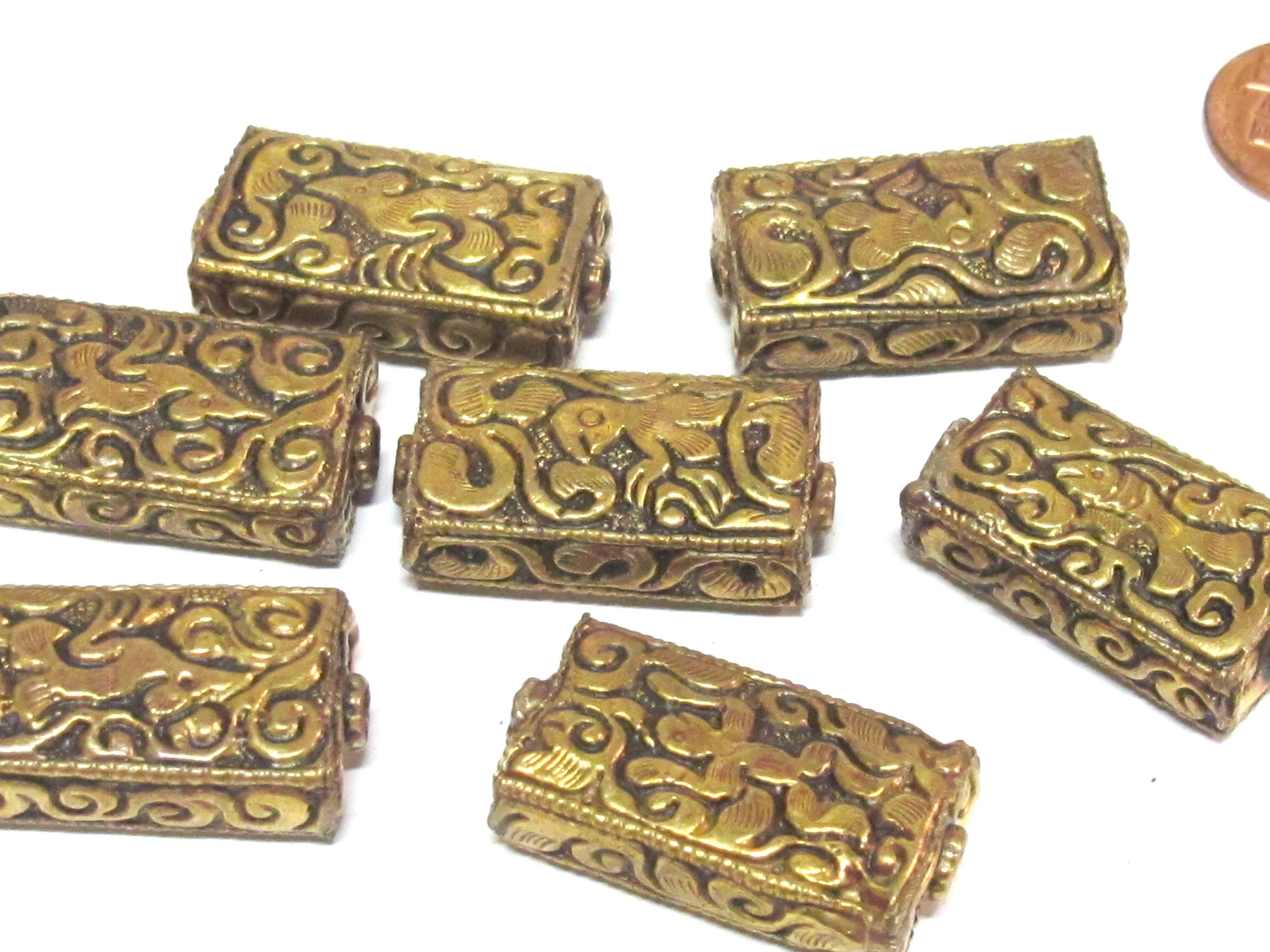 4 beads lot - Rectangular cube shape Tibetan brass repousse random mix floral animal bird carving beads Nepal - BD631K