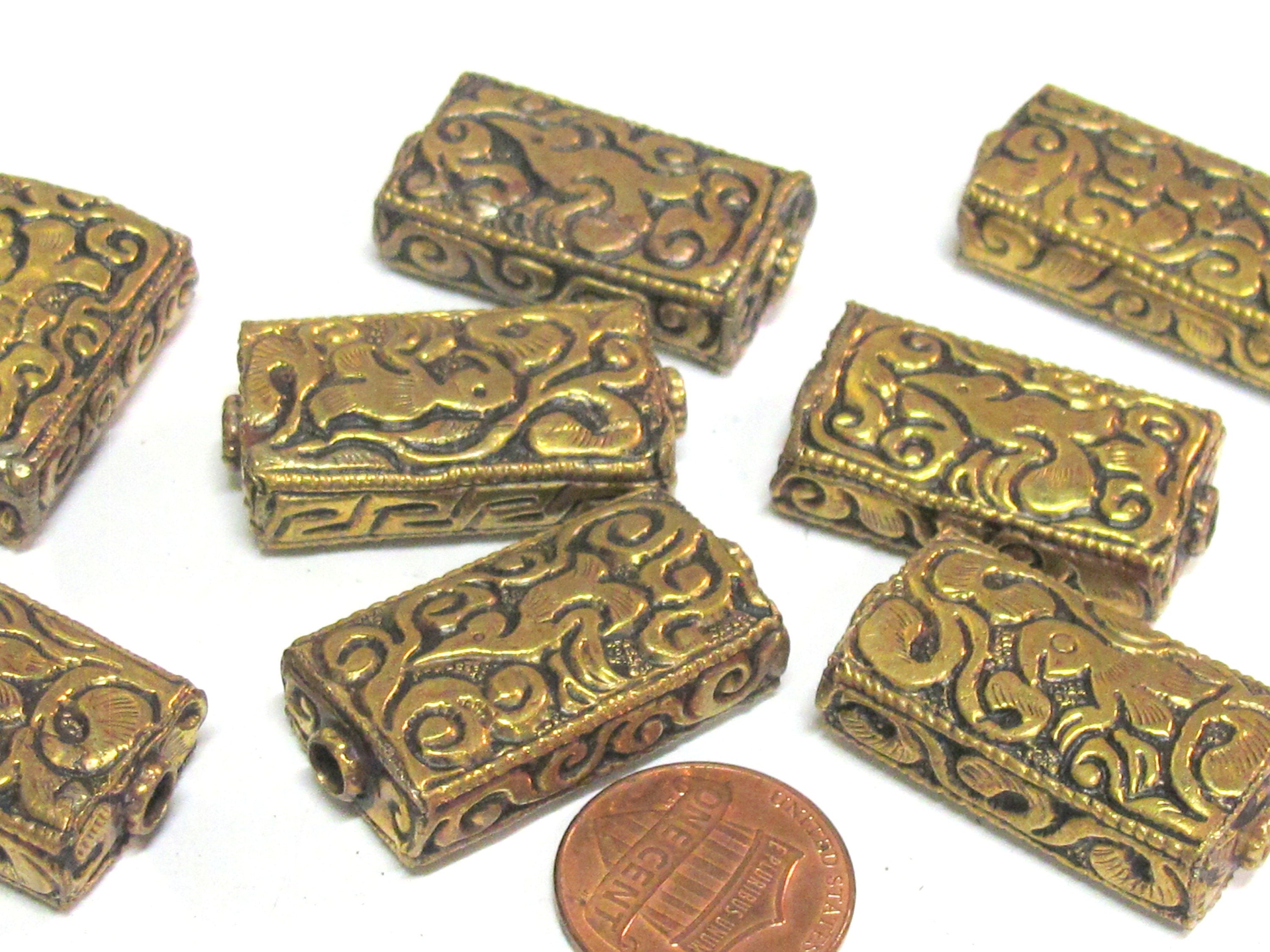 4 beads lot - Rectangular cube shape Tibetan brass repousse random mix floral animal bird carving beads Nepal - BD631K