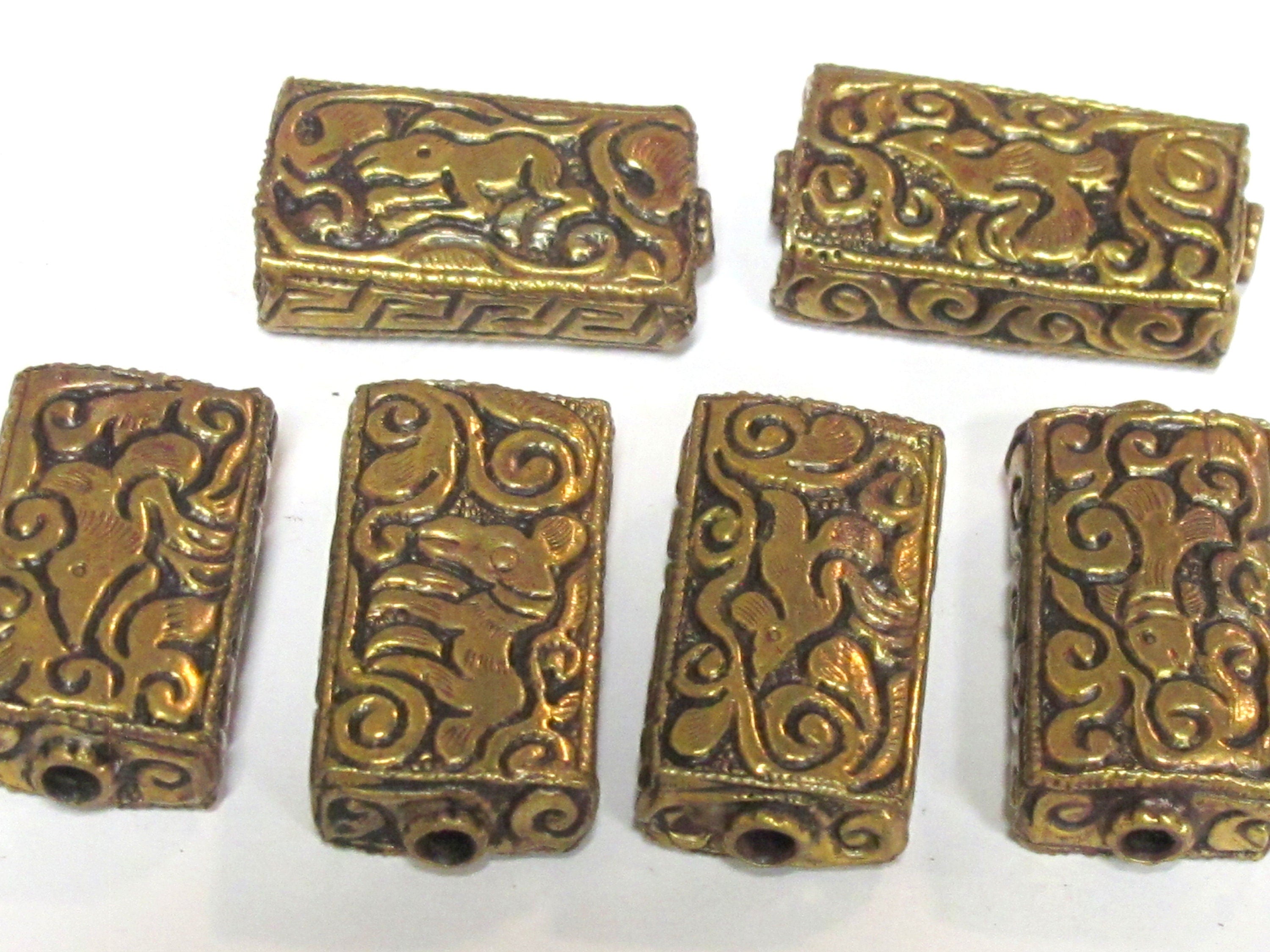 4 beads lot - Rectangular cube shape Tibetan brass repousse random mix floral animal bird carving beads Nepal - BD631K