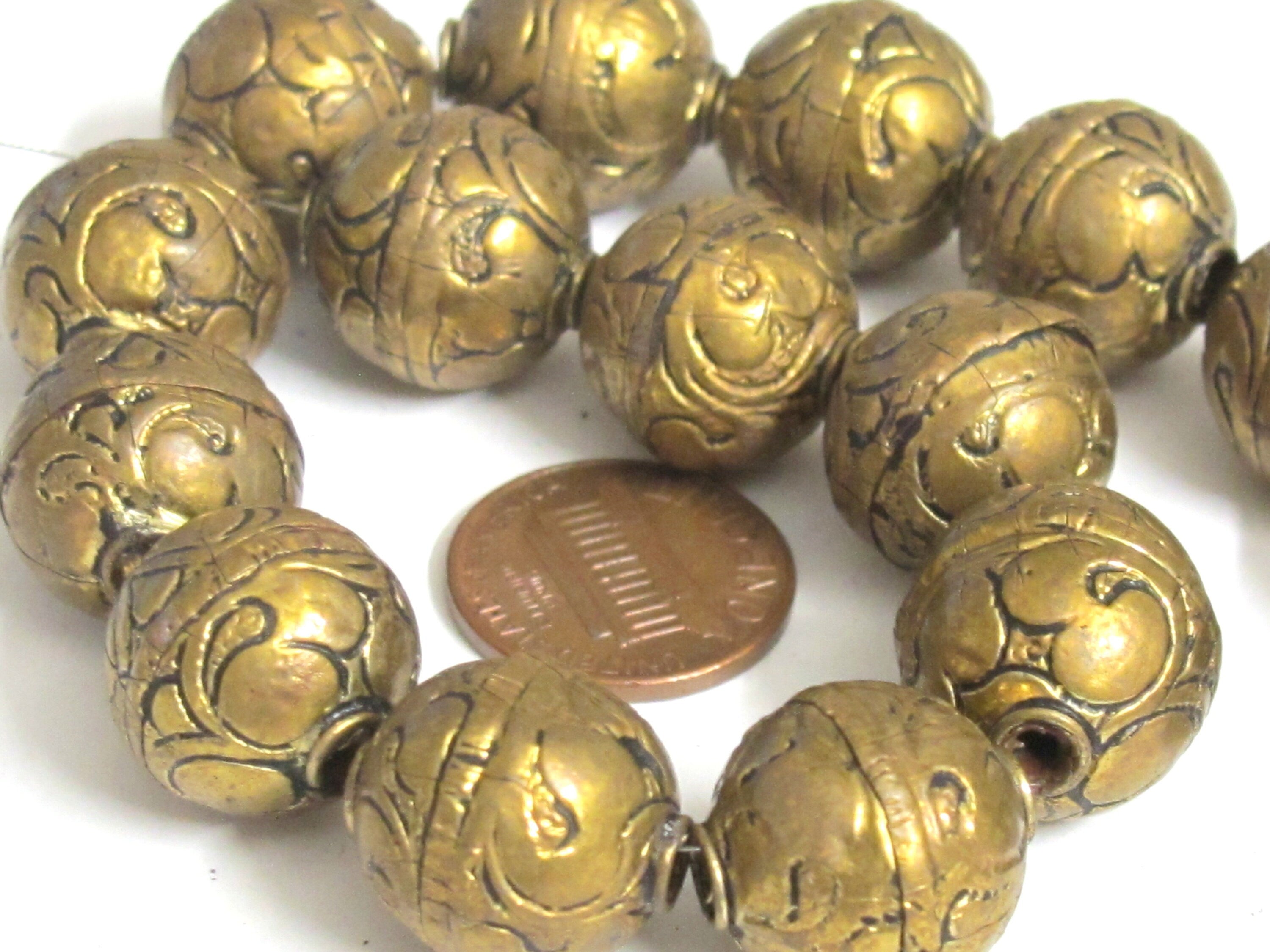 1 bead - Tibetan beads nepal brass beads floral carving antiqued golden brass beads wholesale bulk lot Nepal - BD902K