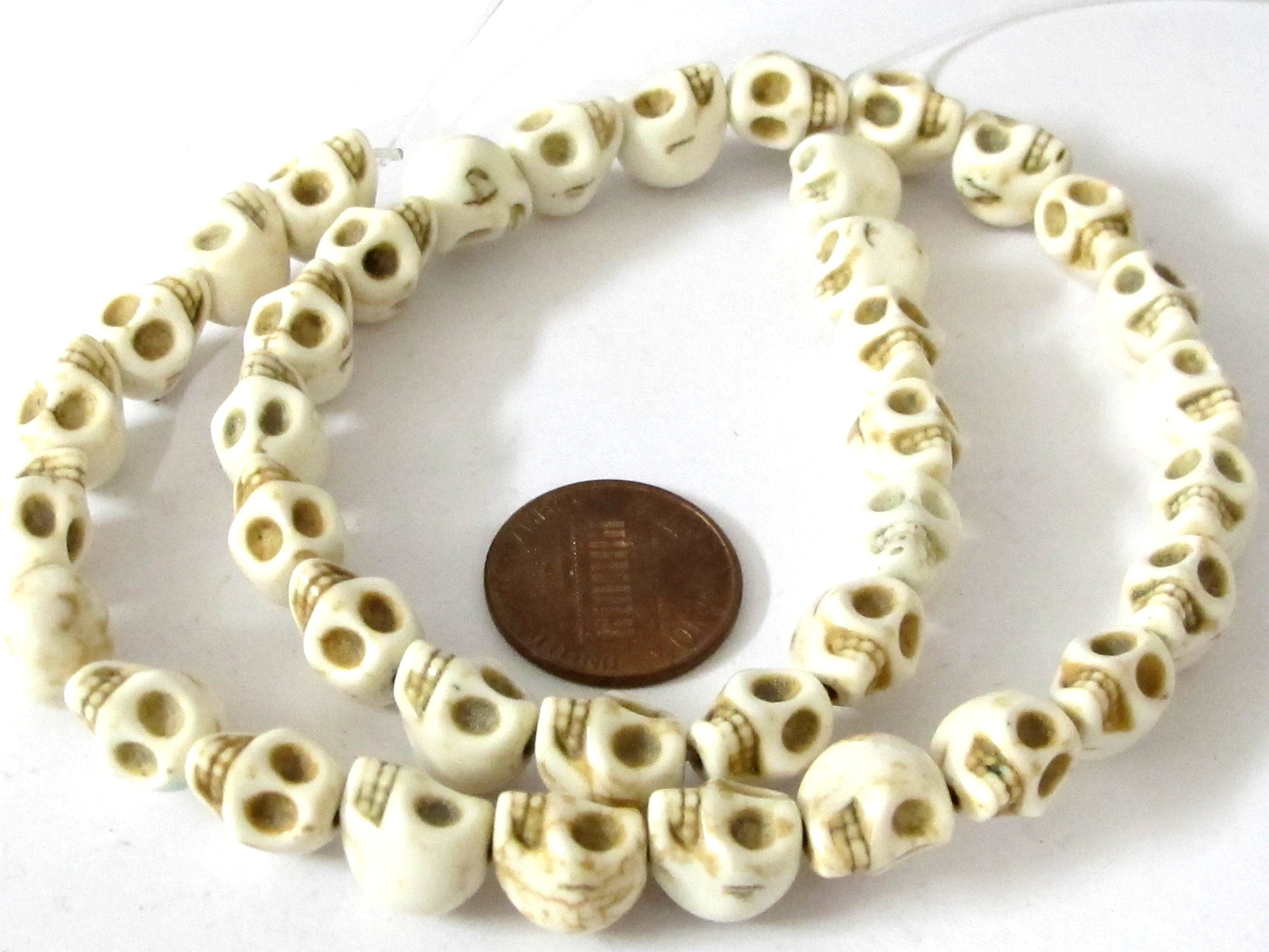 1 strand -Skull beads -White cream colorl howlite gemstone thick skull beads halloween skeleton decor beads 8 mm x 10 mm - GM444G
