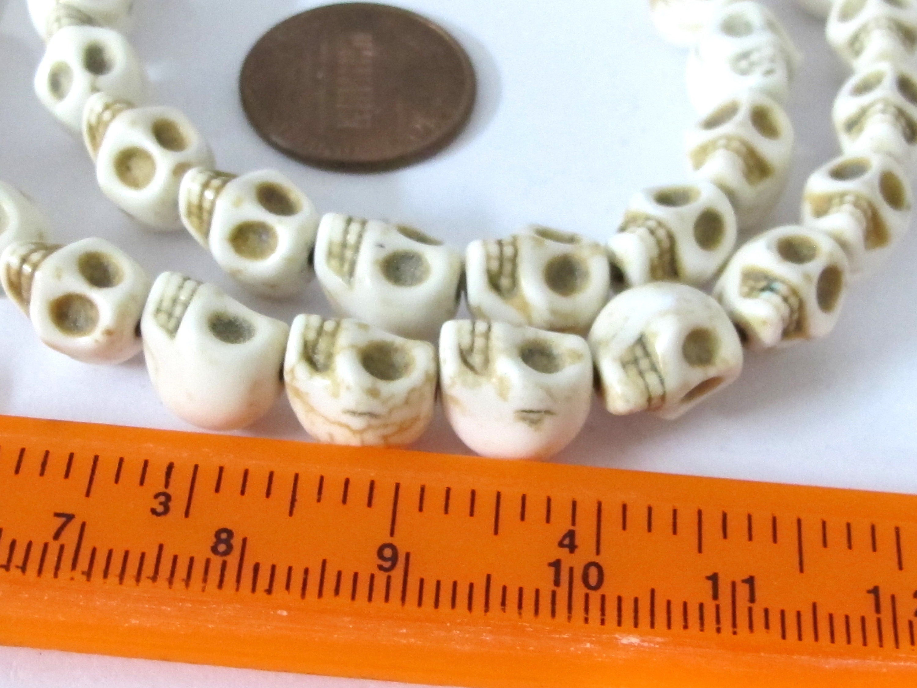 1 strand -Skull beads -White cream colorl howlite gemstone thick skull beads halloween skeleton decor beads 8 mm x 10 mm - GM444G