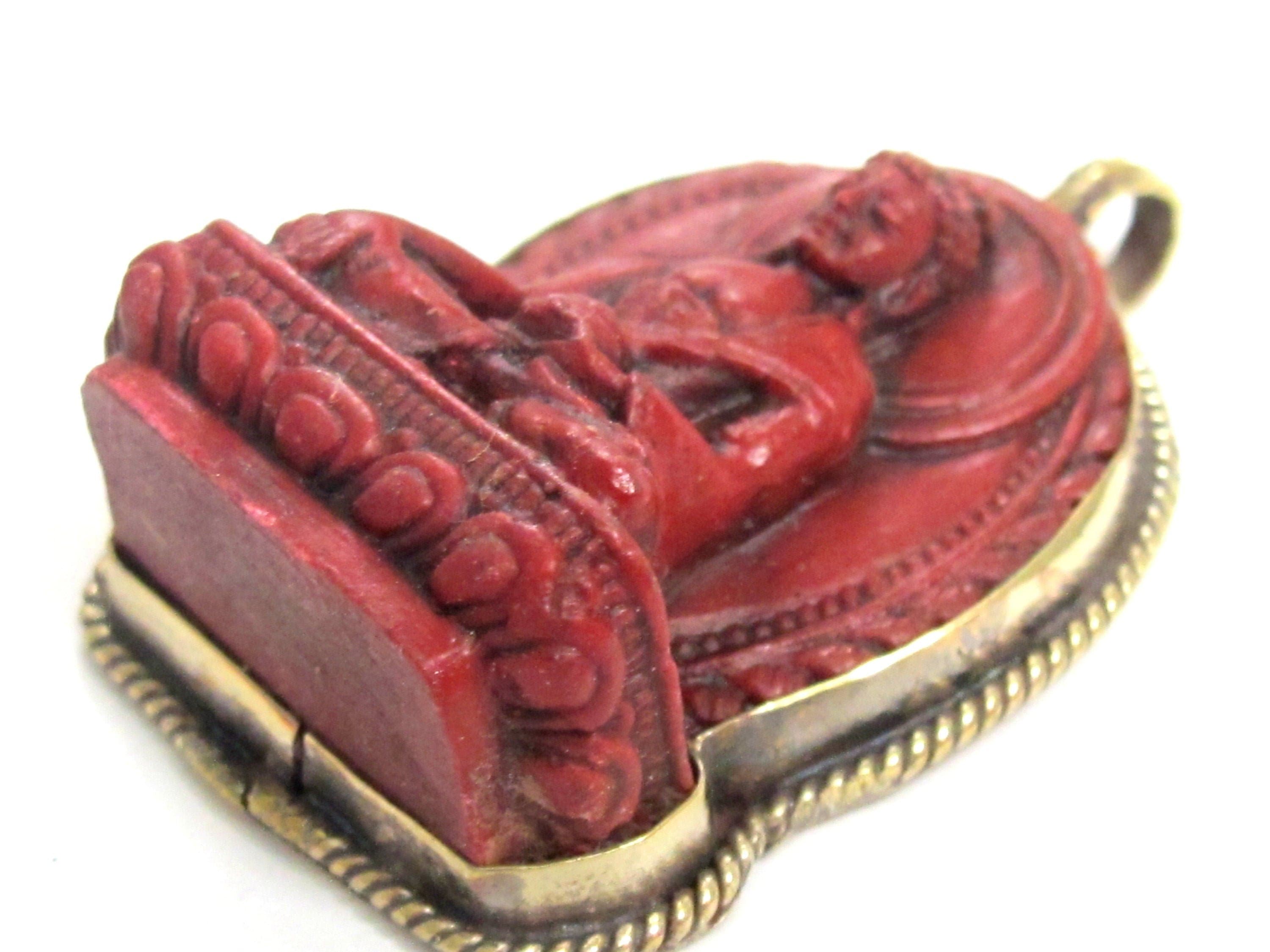Meditating red Buddha Tibetan pendant from Nepal -- PS003D