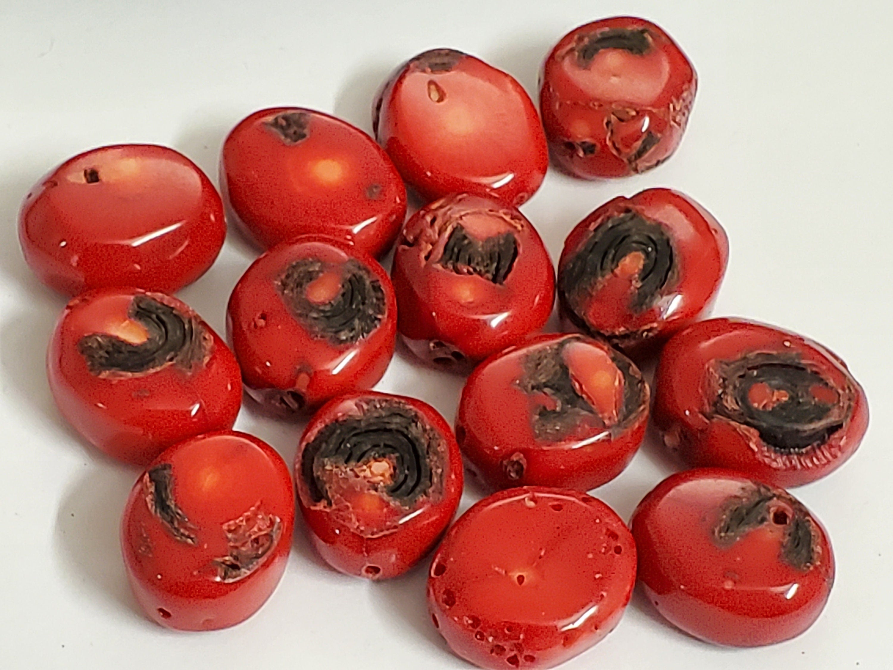 6 Beads - Dyed Red color bamboo beads - GM032Y