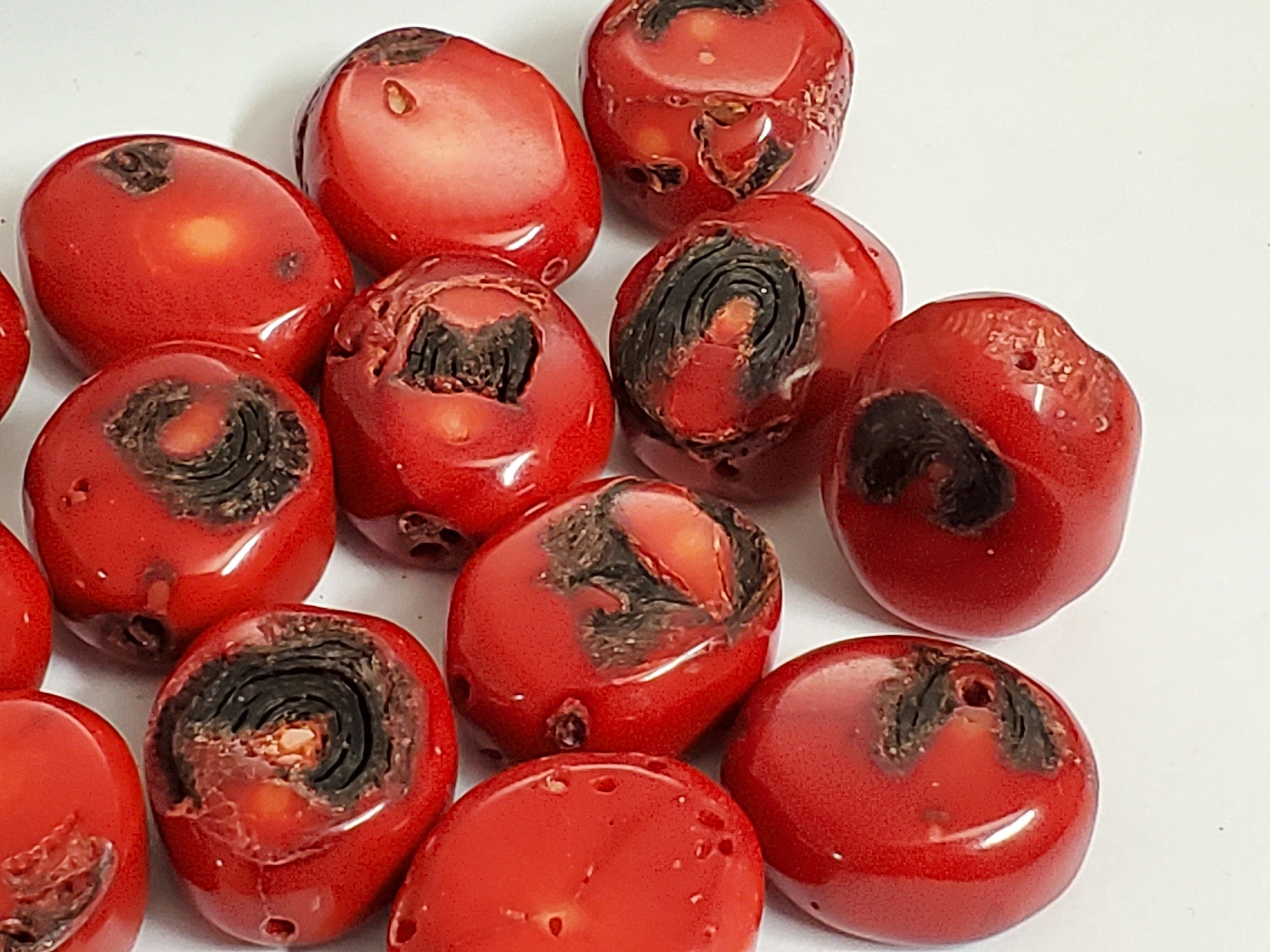 6 Beads - Dyed Red color bamboo beads - GM032Y