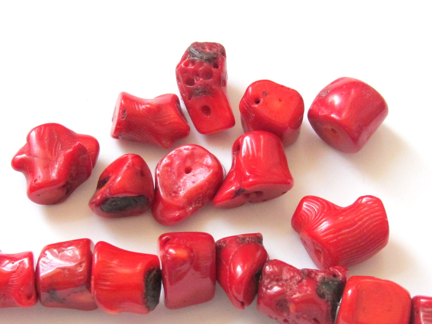 Red bamboo coral twigs - 6 pieces - GM032A