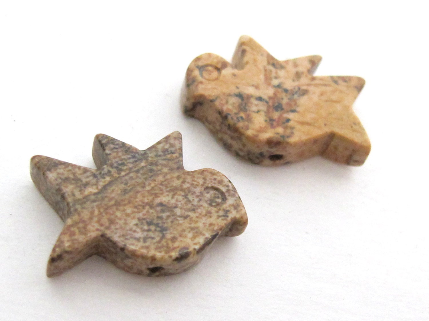 Carved Jasper bird gemstone beads - GM071- 2 beads