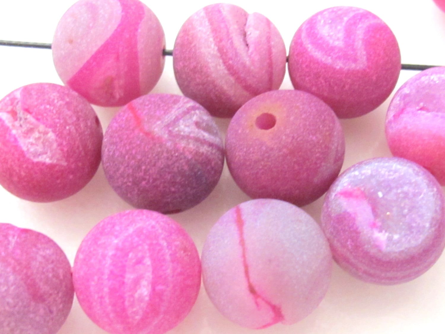 Large Fuschia Pink druzy agate geode round beads - 4 beads - GM070 - 14 mm