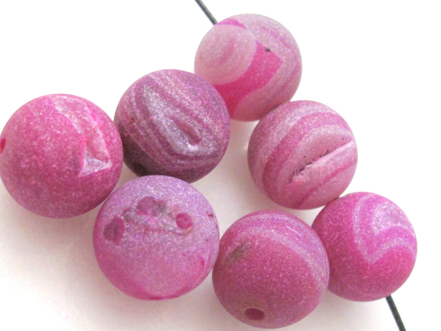 Large Fuschia Pink druzy agate geode round beads - 4 beads - GM070 - 14 mm