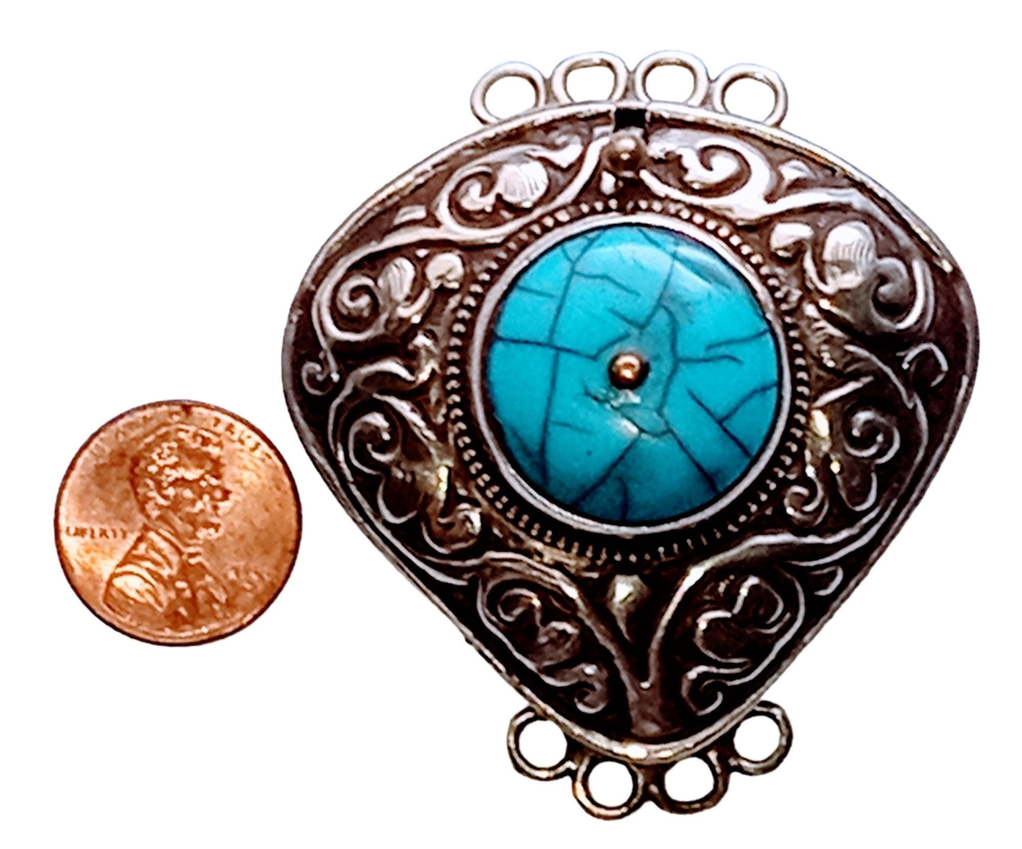 1 clasp - Large ethnic Tibetan silver turquoise gemstone inlaid statement clasp pendant from Nepal - LN033G