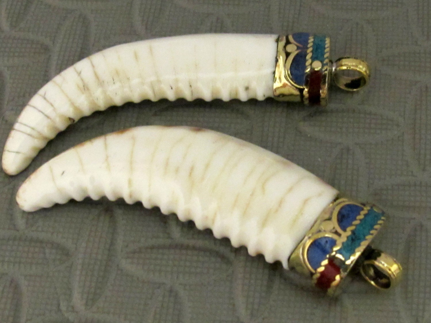 Tibetan cowrie shell shape tribal pendant with turquoise coral lapis inlay - 1 pendant - SP013