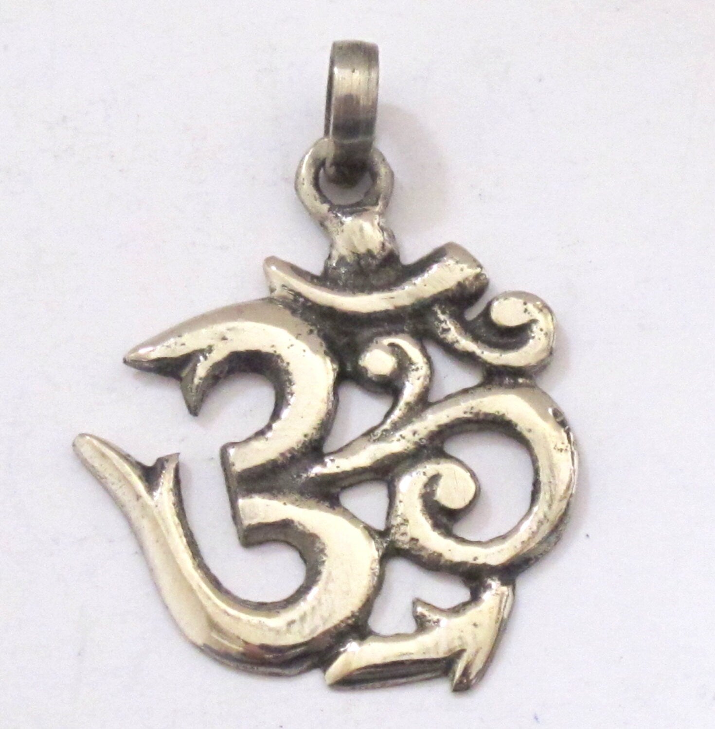 Meditation yoga Sanskrit Om pendant from Nepal - CP031C