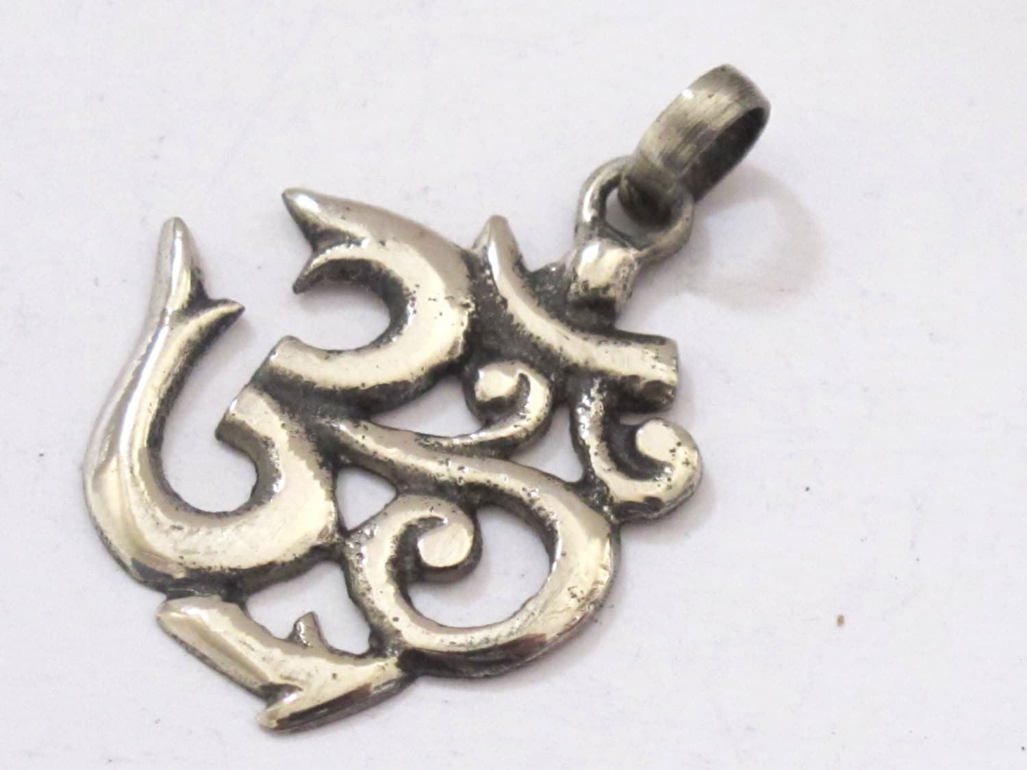 Meditation yoga Sanskrit Om pendant from Nepal - CP031C
