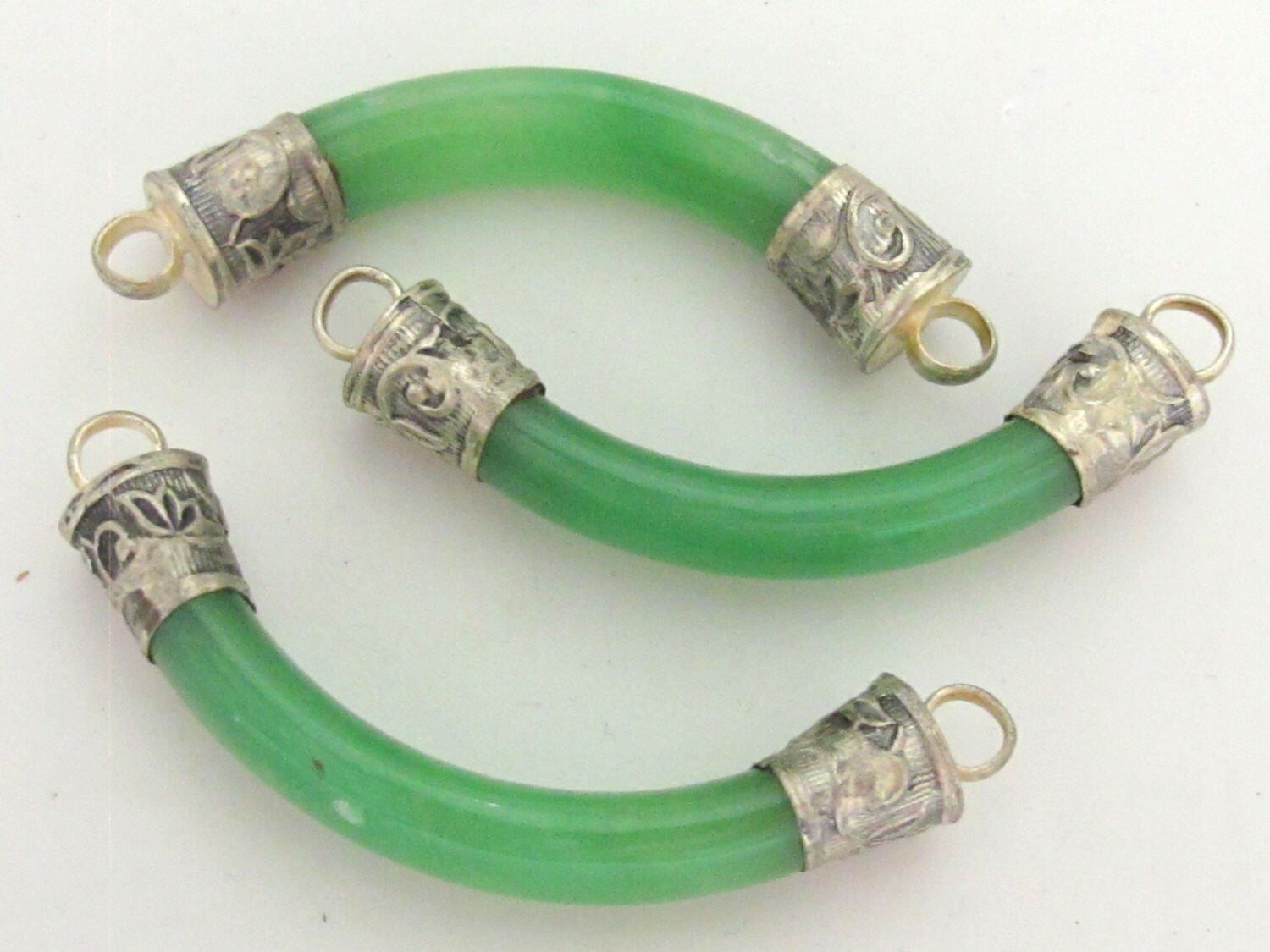 Crescent moon shape Tibetan Green agate curve bar pendant - 1 pendant - SP026B