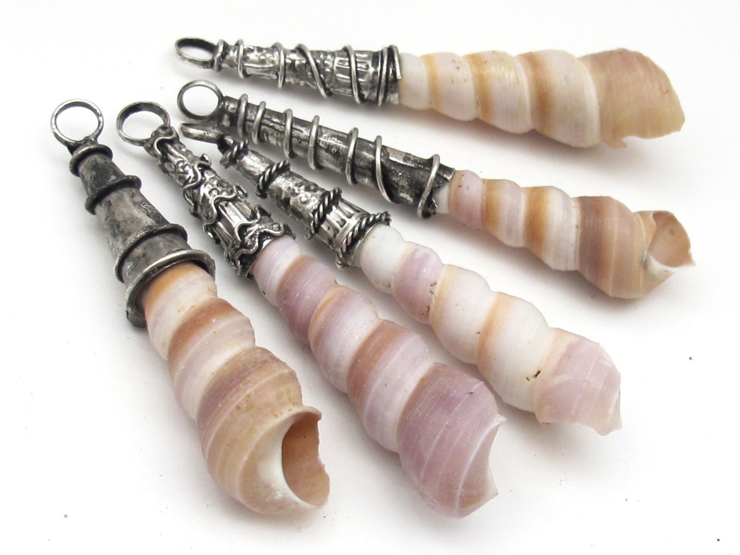Ethnic capped bail turitella shell pendant - 1 piece - SP033B
