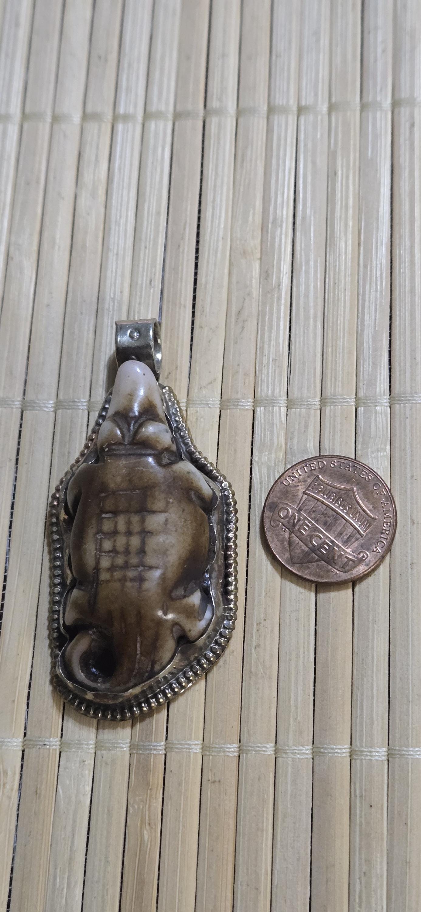 Tibetan Nepal Crocodile alligator Pendant carved recycled cattle Bone | Floral design Backside | Spiritual Nature Symbol PM004J
