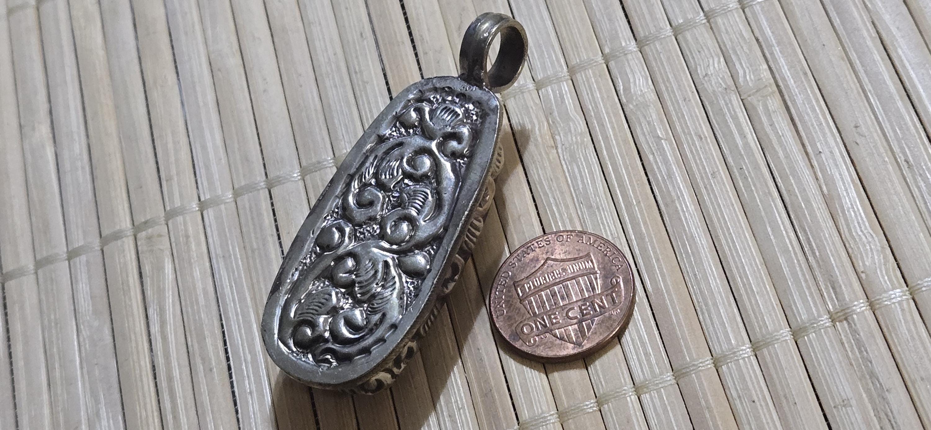 Himalayan rustic brown carnelian gemstone Pendant with antiqued Tibetan finish foral repousse Nepal artisan jewelry pendant PM004M