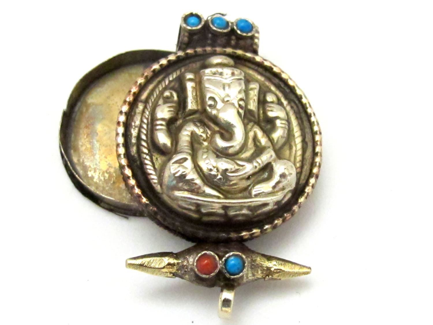 Round shape Ganesha Ghau box pendant from Nepal - PM262A