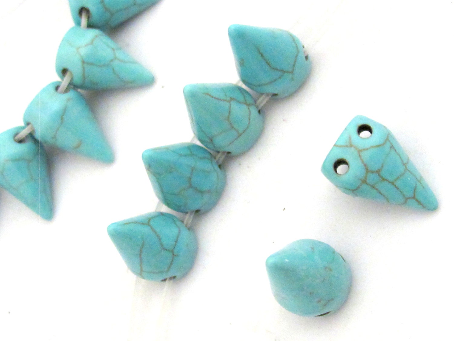 10 Beads - Turquoise color magnesite cone spike 2 hole beads - Gm369