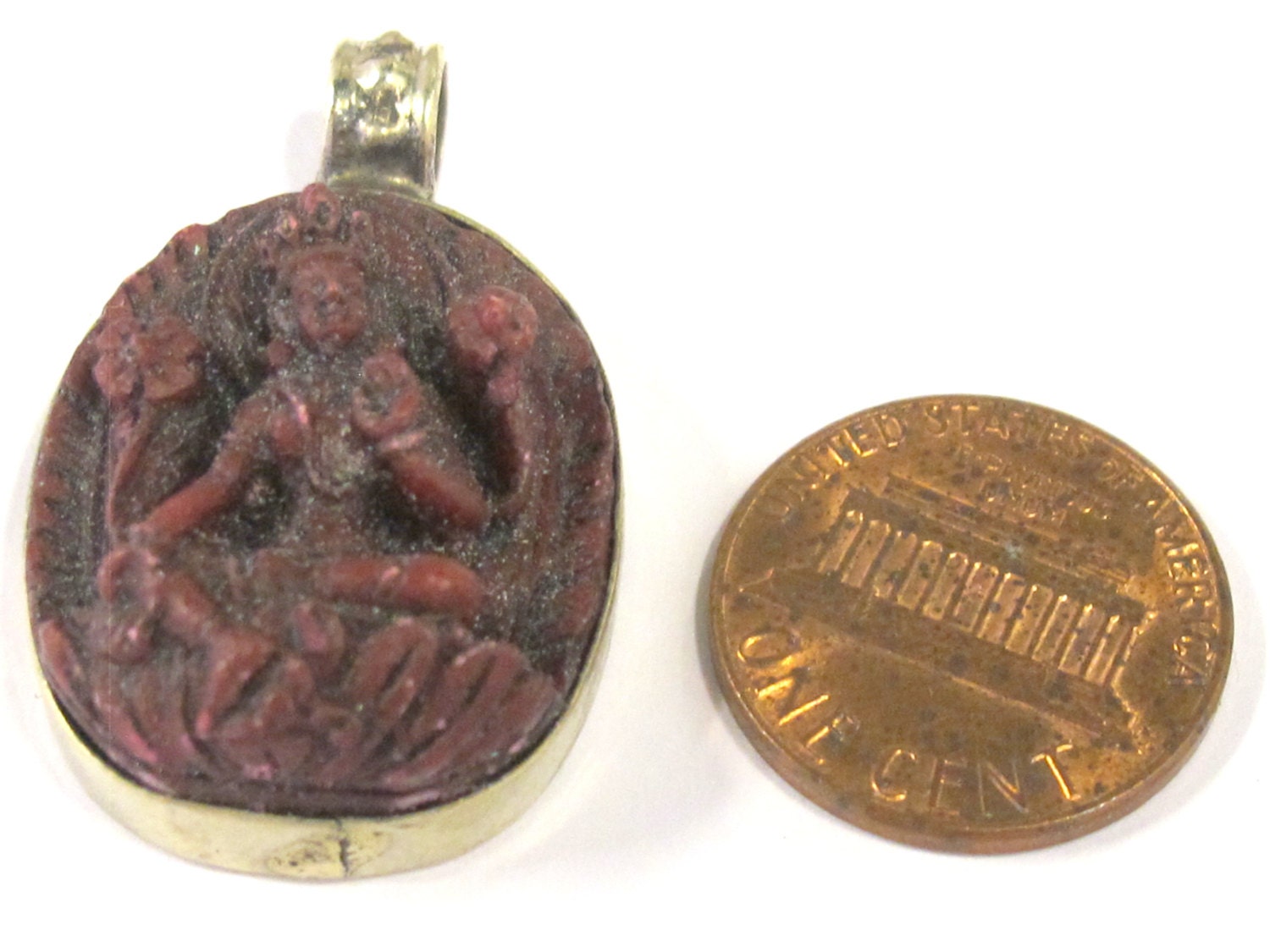 1 Pendant - Oval shape Tibetan Red Tara pendant from Nepal - PS018