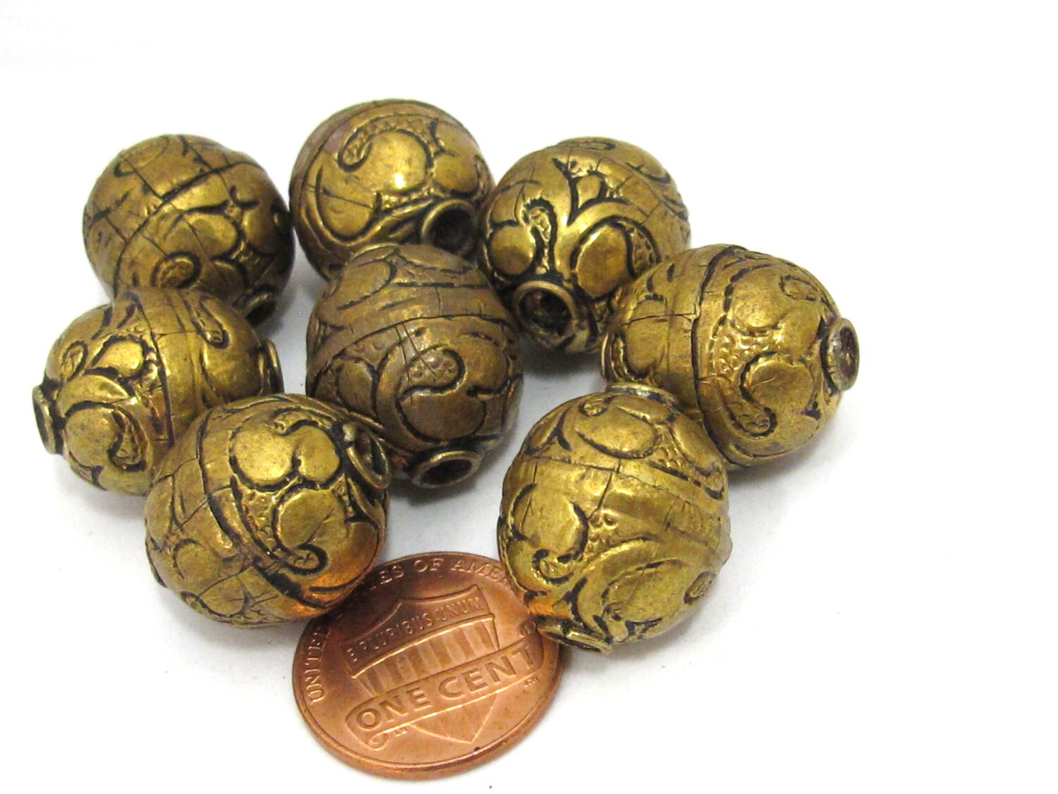 1 BEAD- Tibetan floral carving antiqued golden brass beads from Nepal - BD904