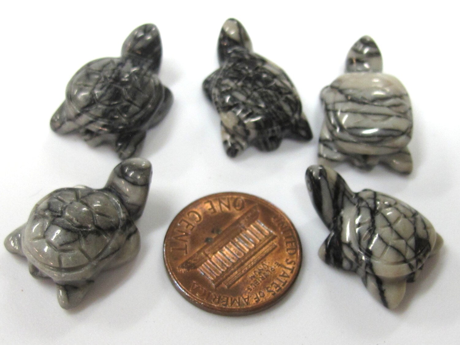2 beads - Carved Turtle charm beads Jasper gemstone beads - GM403