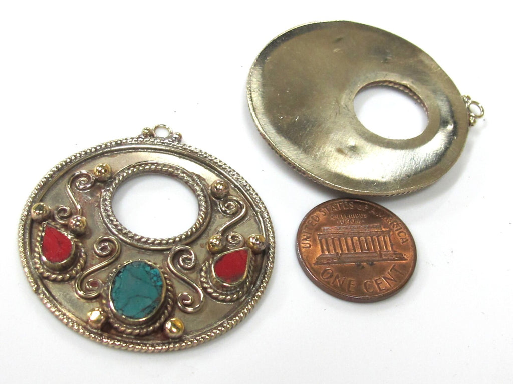 1 piece - Ethnic round disc Tibetan charm pendant with turquoise coral inlay - PM500C