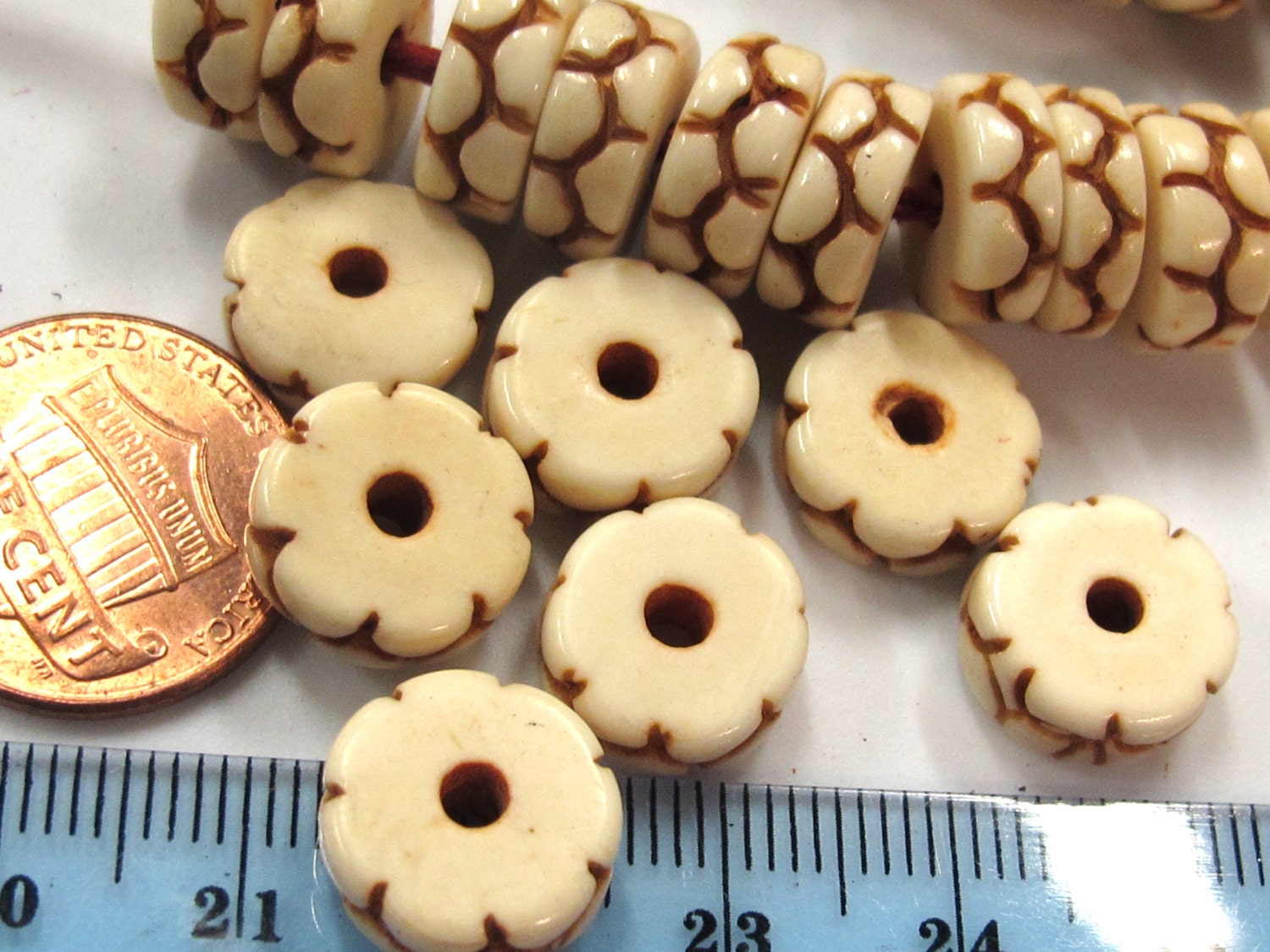 10 beads - 12 mm size cream color tribal animal print design flat disc cattle bone beads - ML080A