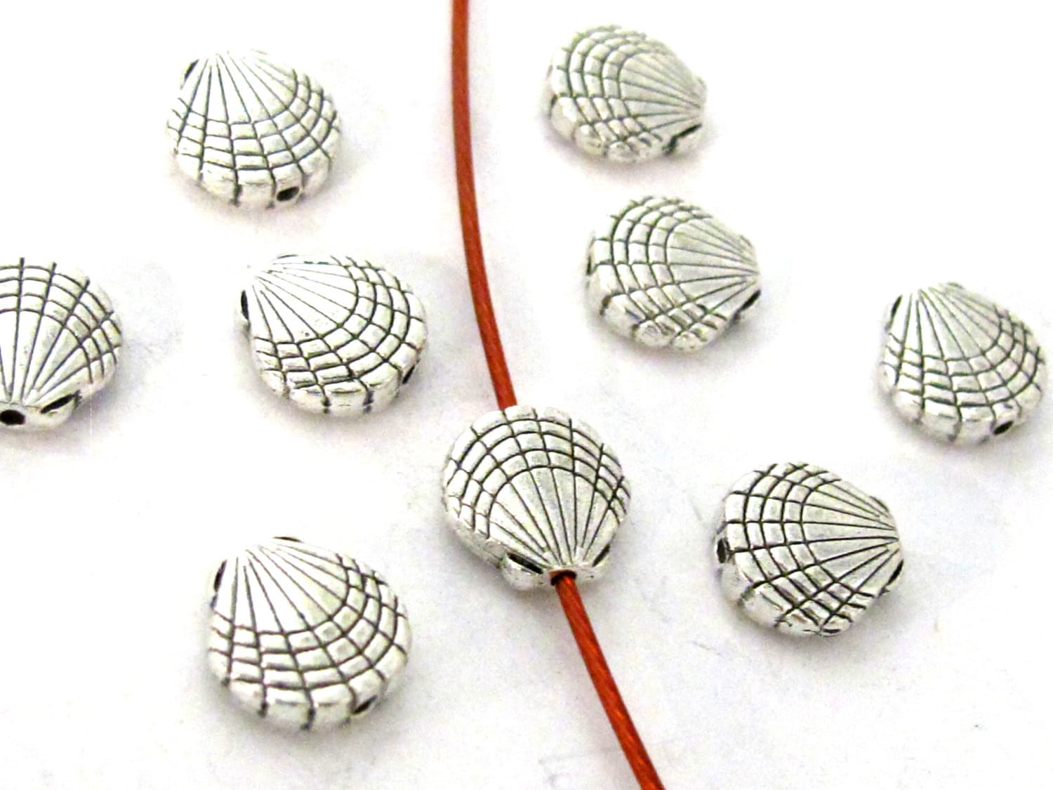 10 Beads - Shell shape antiqued silver toned metal beads 10 mm - BD917