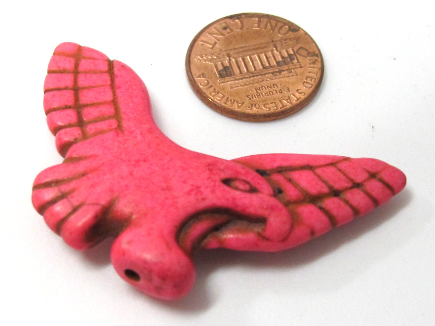 1 Bead - Peachy Pink color howlite stone eagle hawk bird pendant bead - BD002E