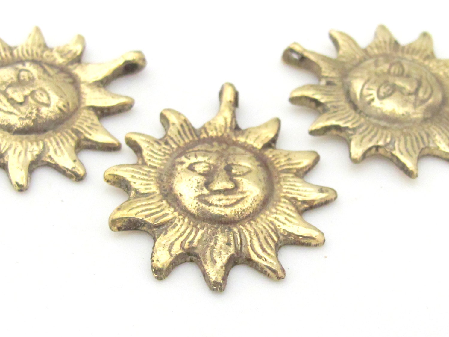 1 Pendant - Small Medium size solid brass Sun face Pendant from Nepal -- CP117