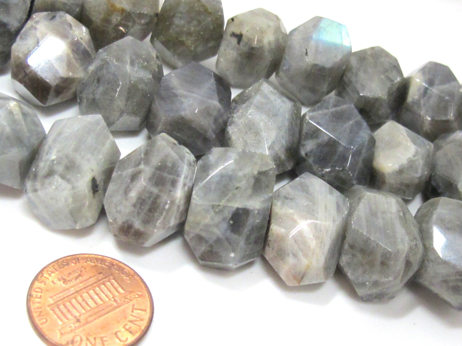1 Bead-Faceted thick Labradorite gemstone bead - GM416A