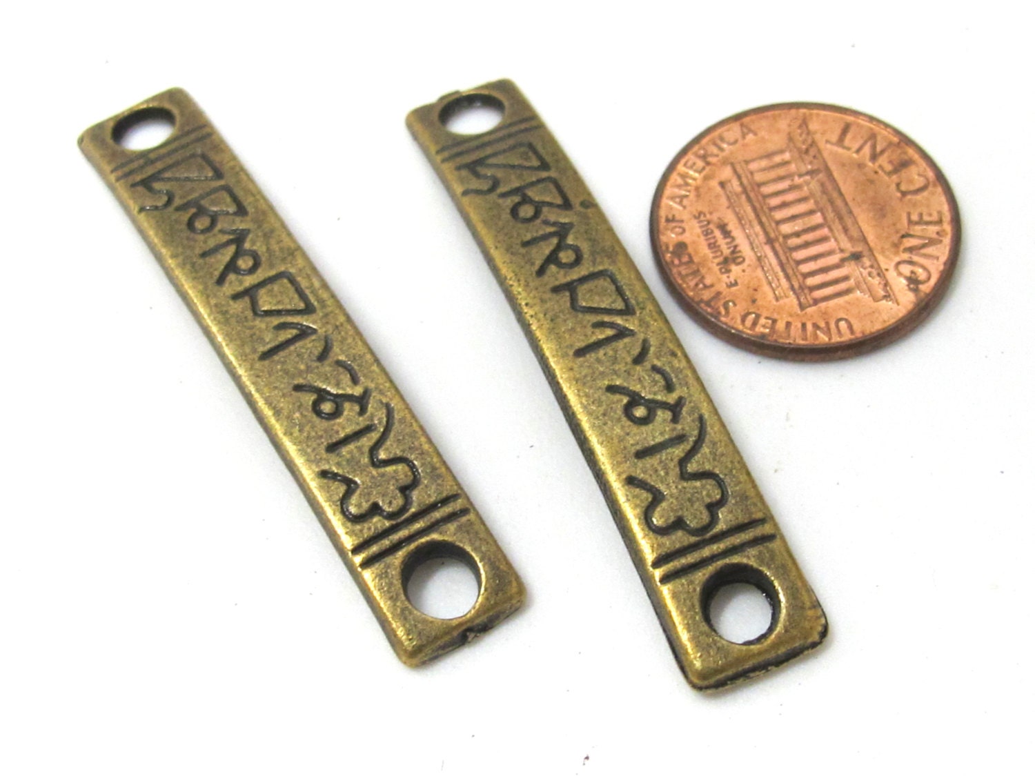 2 pcs - Light weight rectangular brass color yoga om metal connector pendant charm beads - BD934