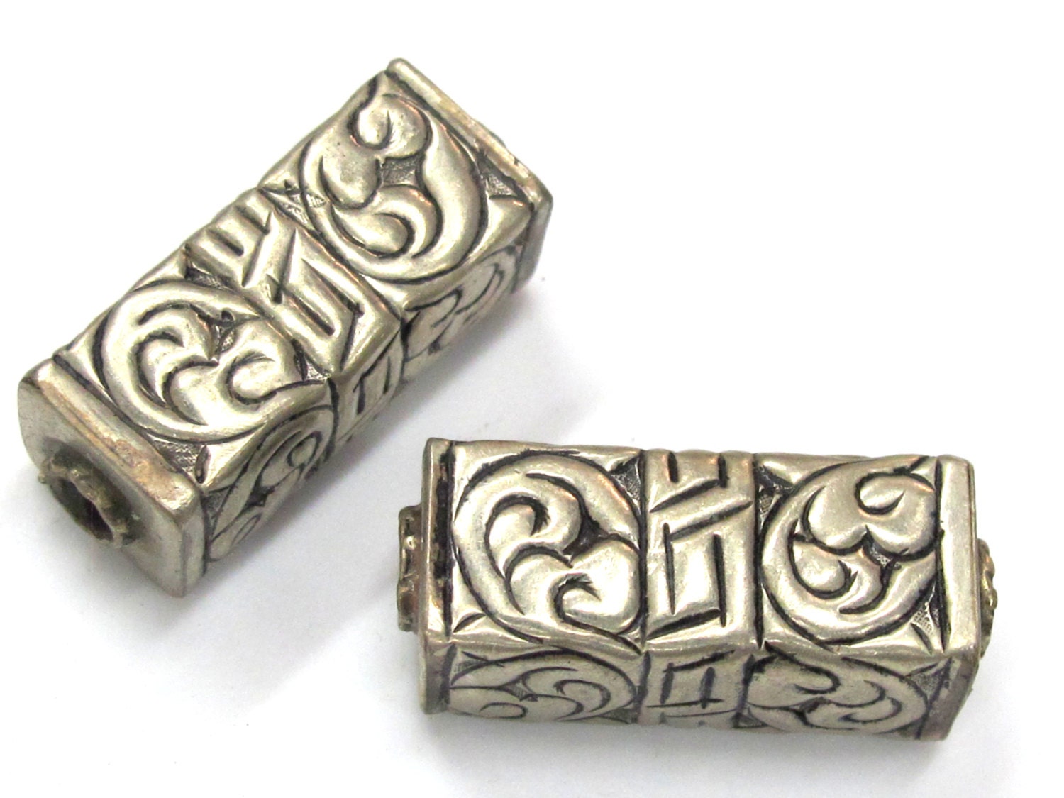 1 Beads - Large Tibetan silver floral carving rectangle cube shape bead - BD935B