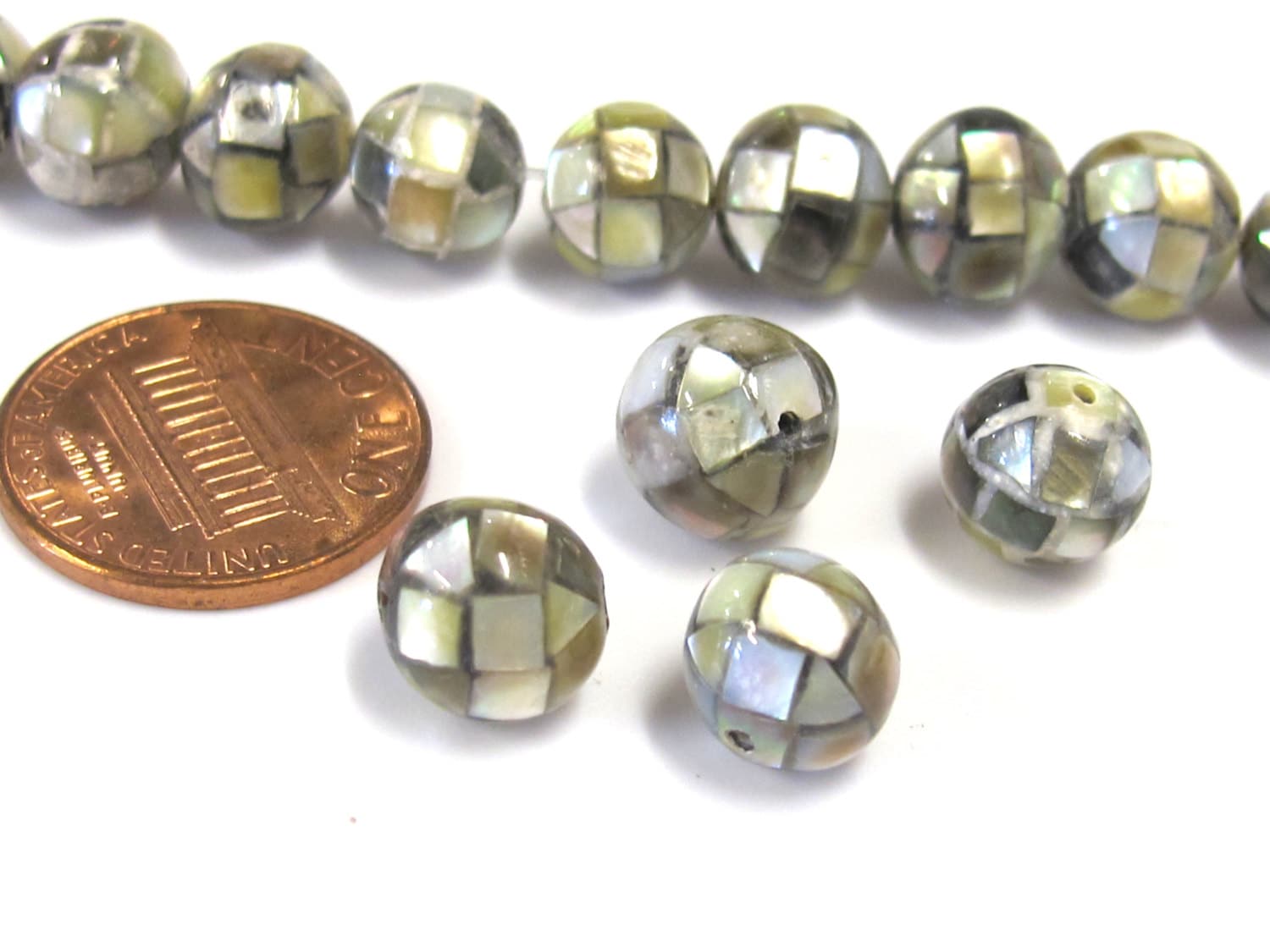 2 Beads - 8 mm size rondelle mother of pearl shell mosaic inlay bead - BD924