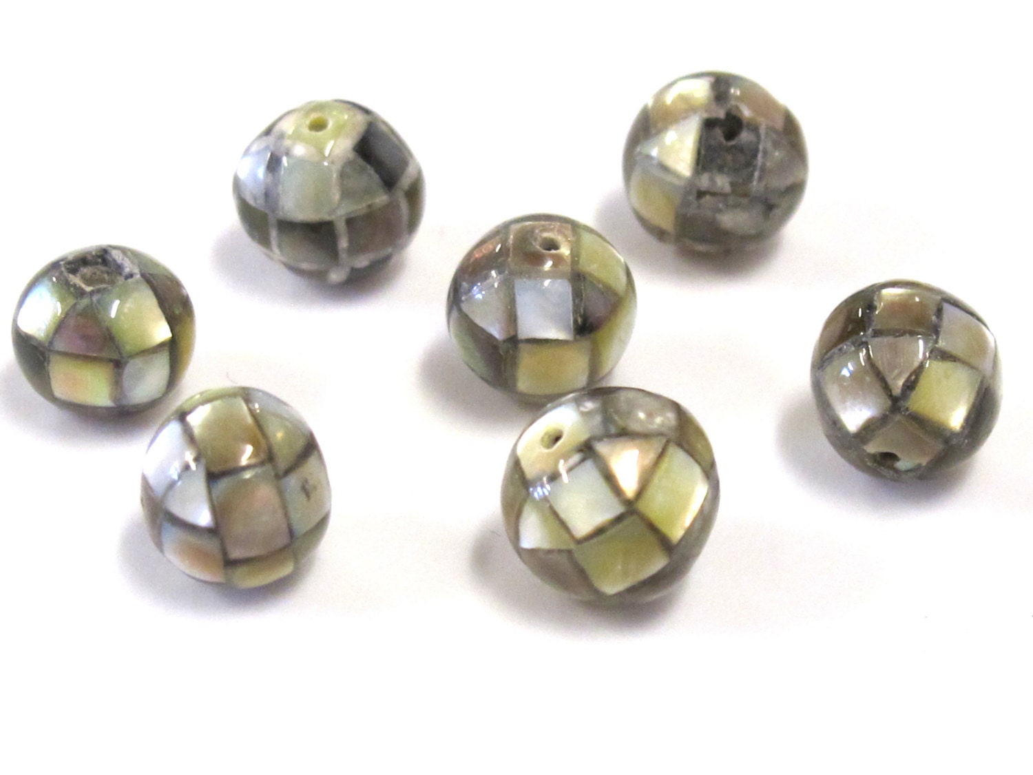 2 Beads - 8 mm size rondelle mother of pearl shell mosaic inlay bead - BD924