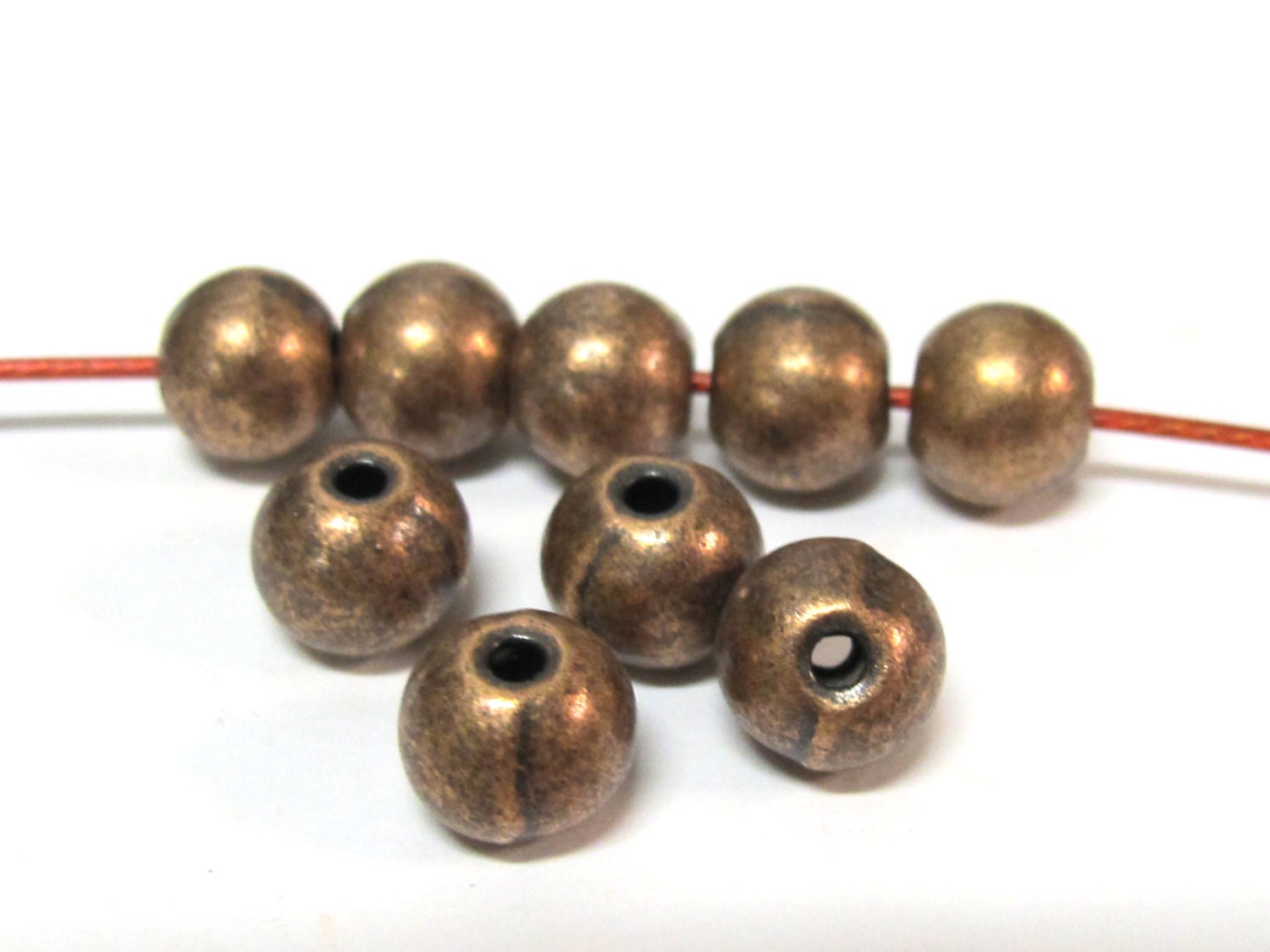 10 BEADS - Copper finish 8 mm size round metal beads - BD508A