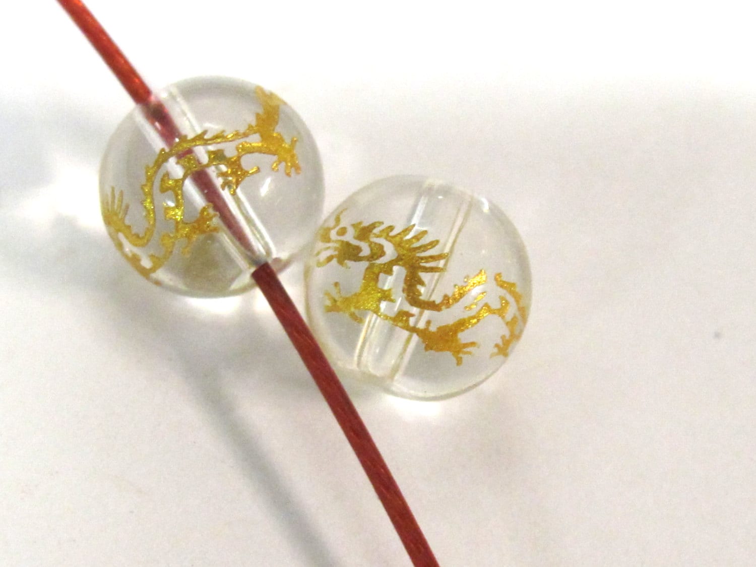2 BEADS - Quartz gemstone beads with gold color Dragon painting - 10mm - GM358G