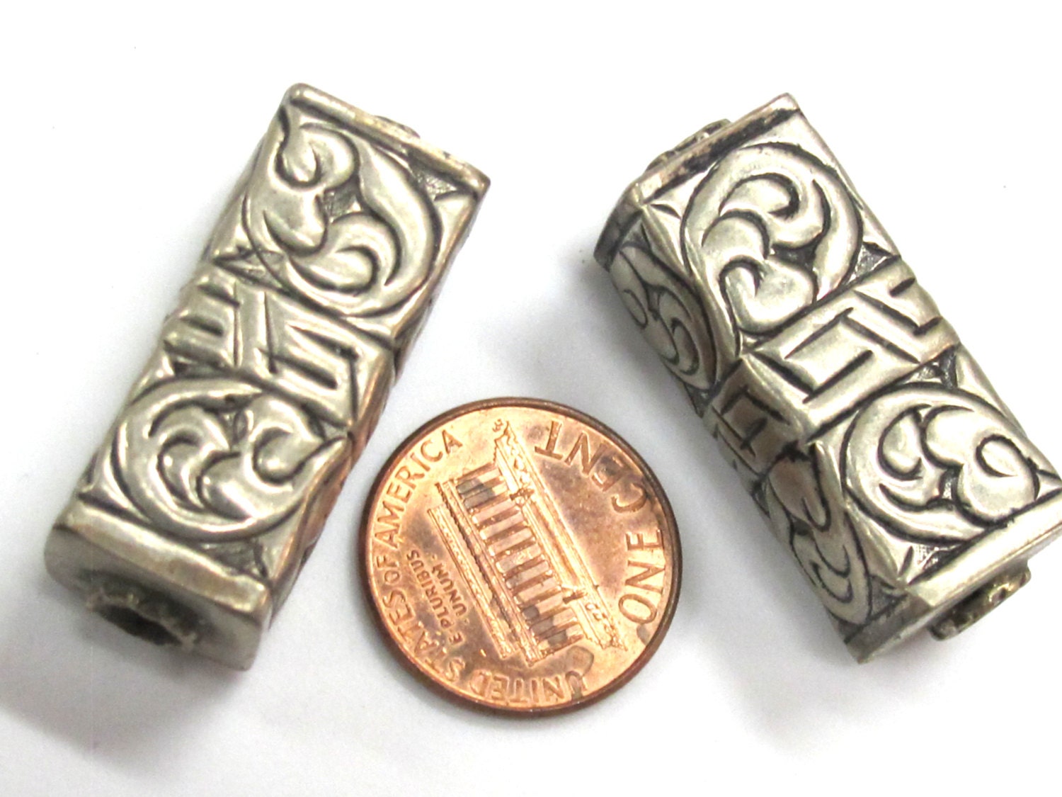 1 Beads - Large Tibetan silver floral carving rectangle cube shape bead - BD935B