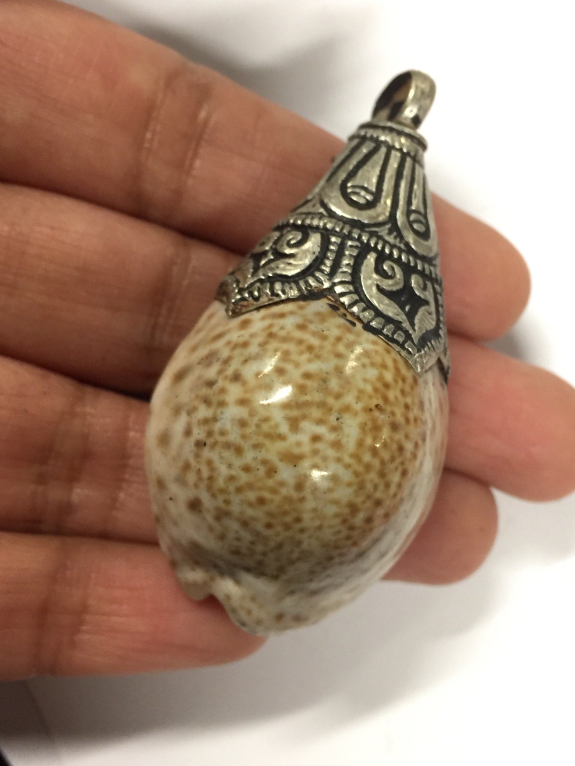 1 shell pendant - Large gorgeous Tibetan silver lotus floral design bail capped ethnic shell pendant shell jewelry supplies-- SP062