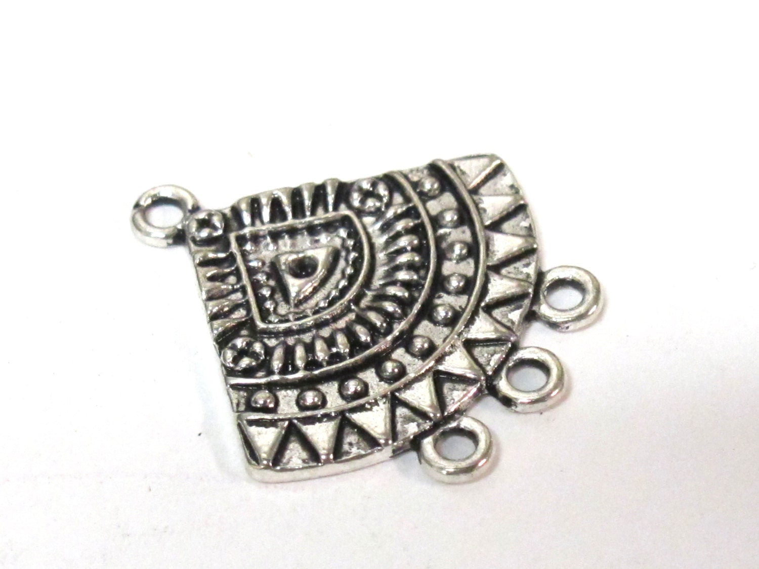 6 Pieces - Triangular shape tribal charms sun shield design antiqued silver finish charm pendants 26 mm x 24 mm - CM200