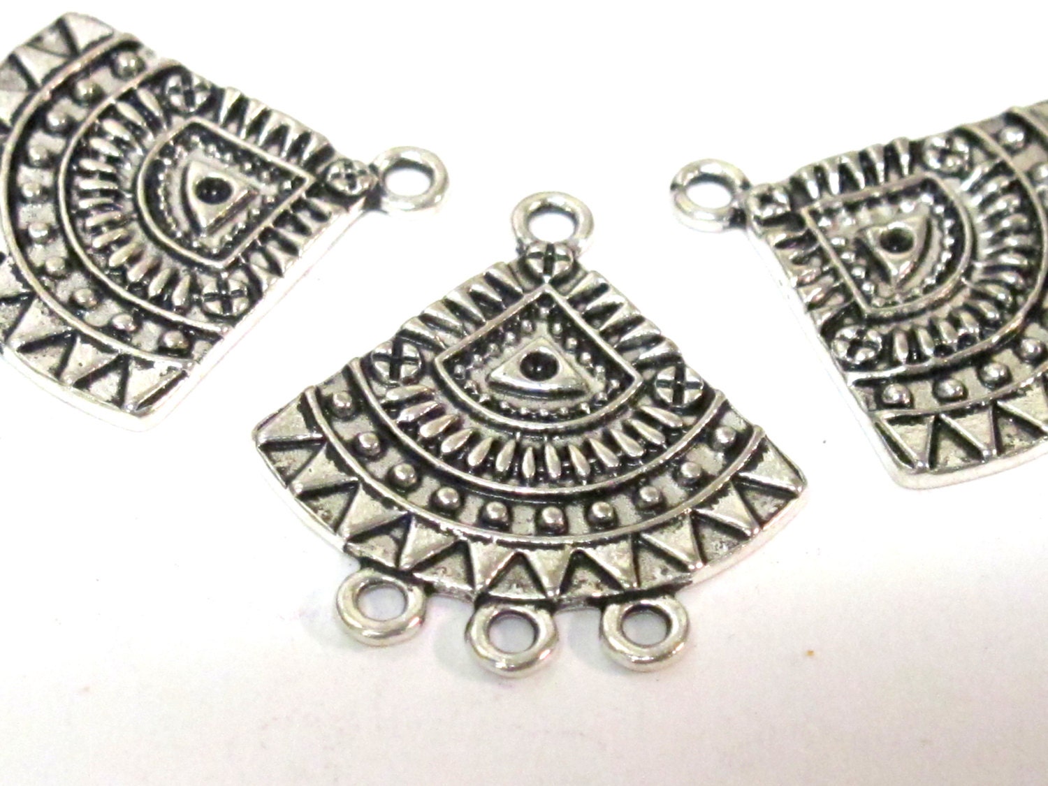 6 Pieces - Triangular shape tribal charms sun shield design antiqued silver finish charm pendants 26 mm x 24 mm - CM200