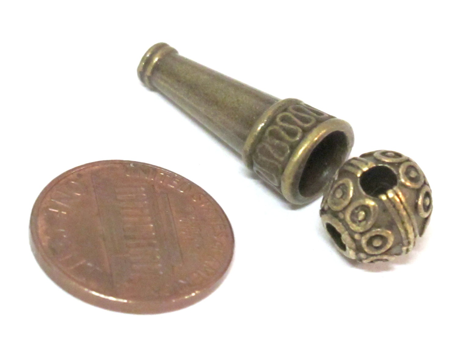 1 Guru bead set - 10 mm size Tibetan 3 hole dotted circles design brass color plated Guru Bead with column bead - GB057