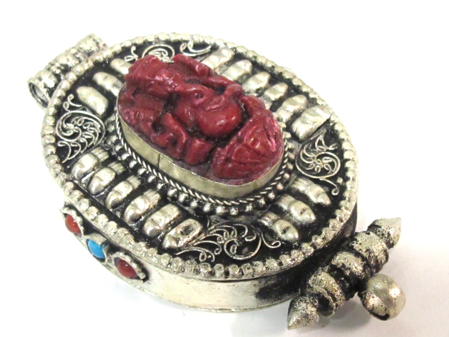 Beautiful red Ganesha Ghau prayer box pendant - PM152C
